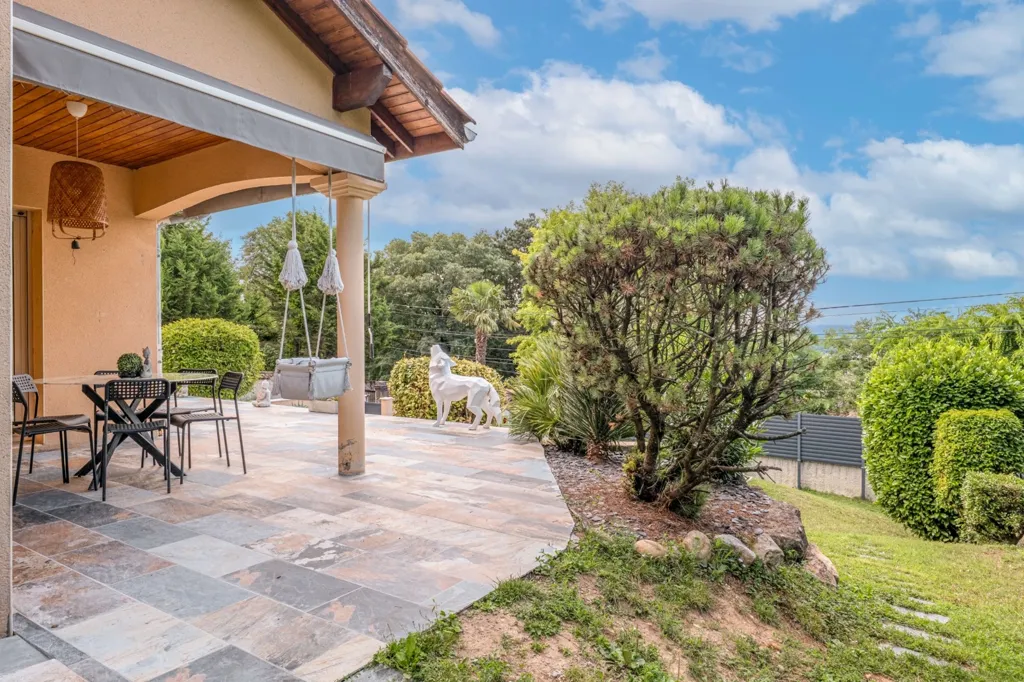 Terrass - Villa with Private Apartment near Lyon Centre