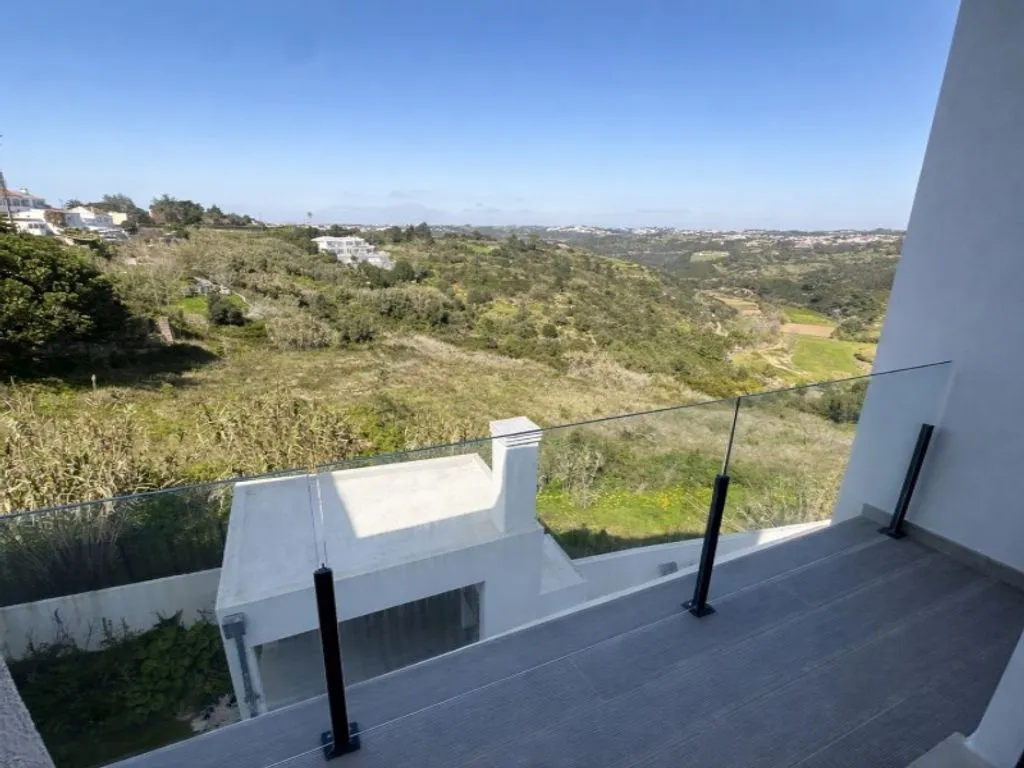 Balcon - Contemporary Semidetached House in Mafra