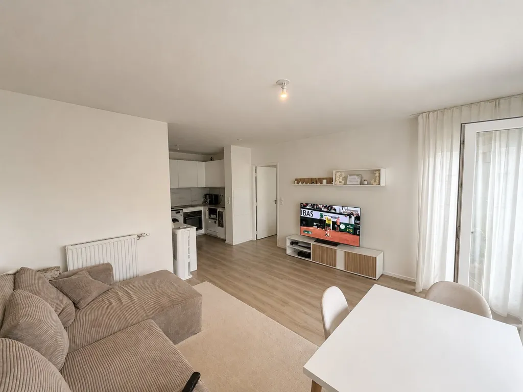 Séjour - Appartement de 2 Pièces avec Balcon à Romainville