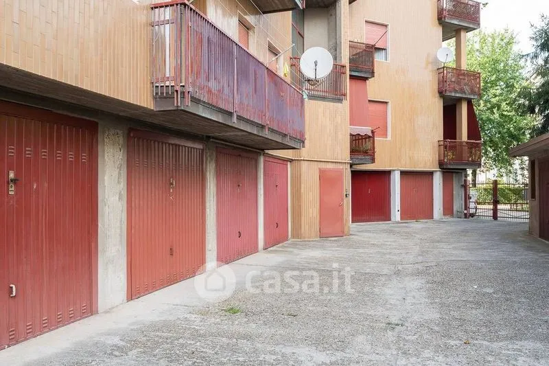 Extérieur - Apartment with Balcony and Garage in Voghera