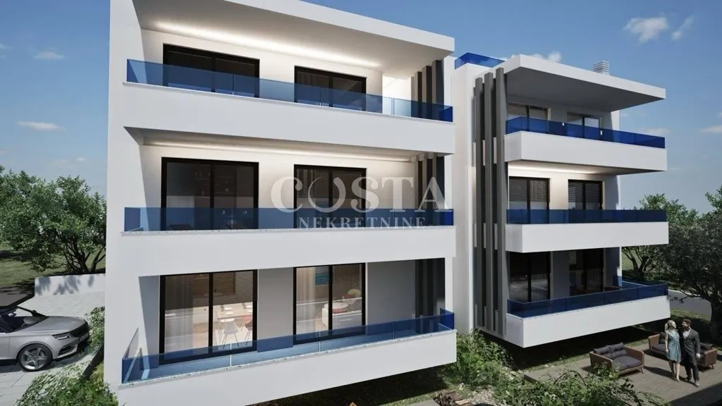 Apartment with Garden in Sukošan
