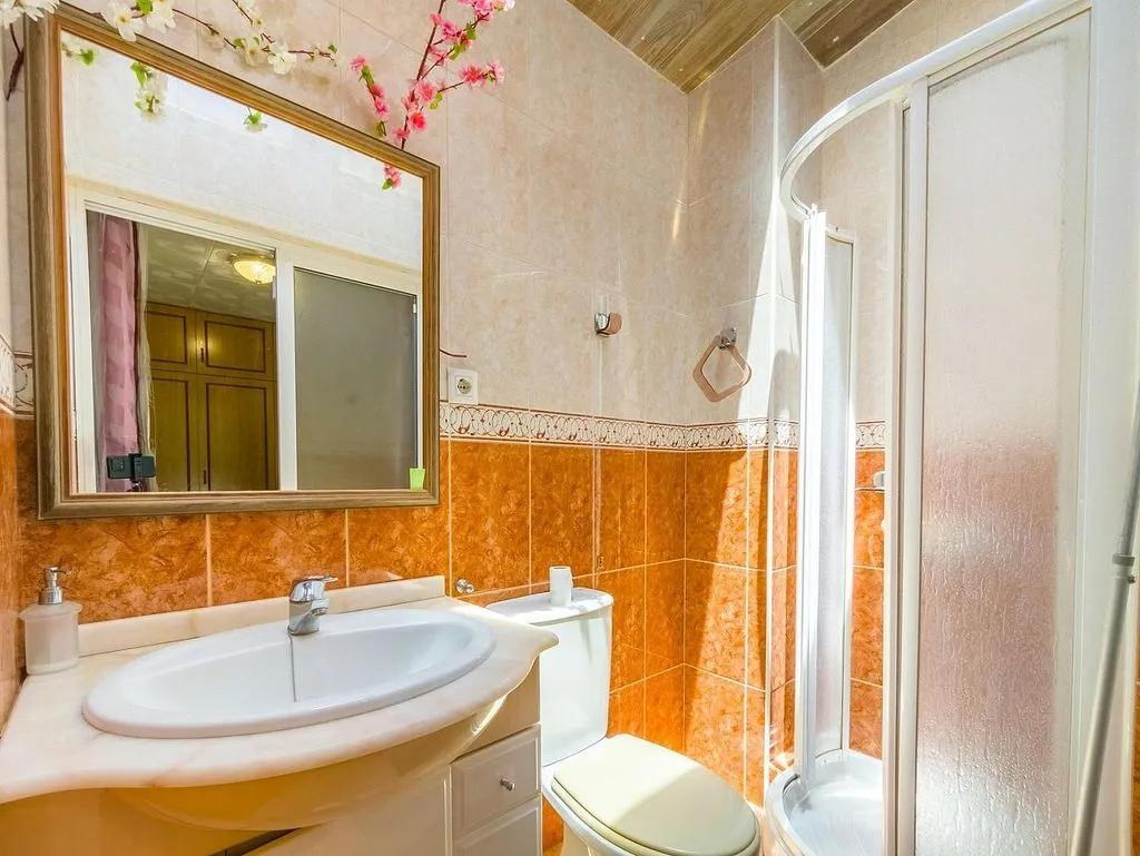 Bathrooms - Bungalow with Garden in Torrevieja