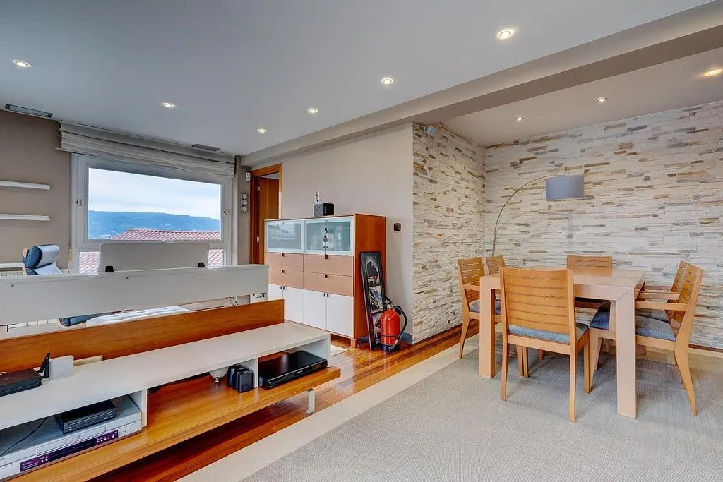 Elutuba - Spacious Flat with Views in San Roque