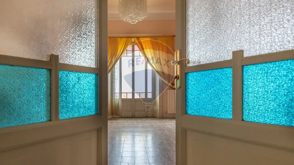 hallway_entrance