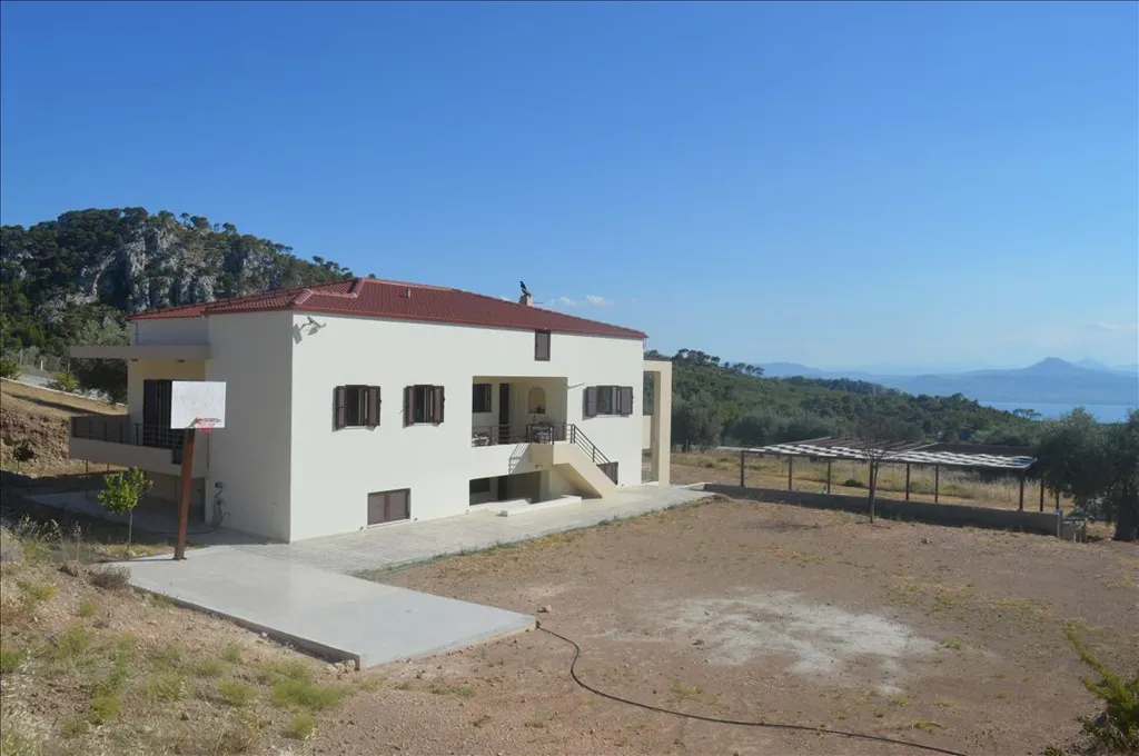 7-toaline maja asukohas Loutraki
