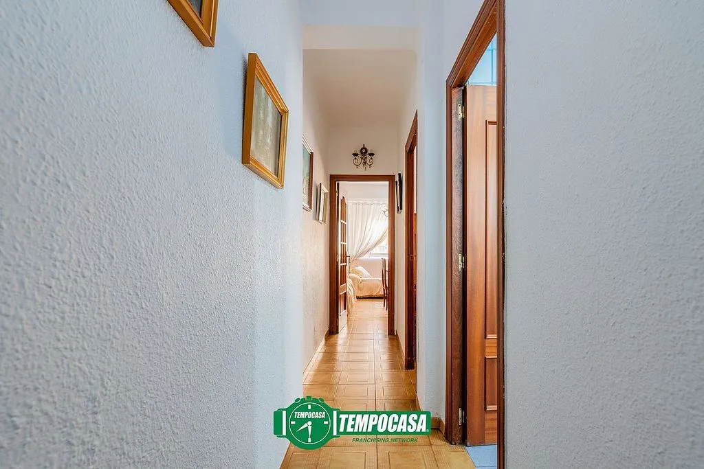 Esik - Apartment with Balcony in Ayora, Valencia