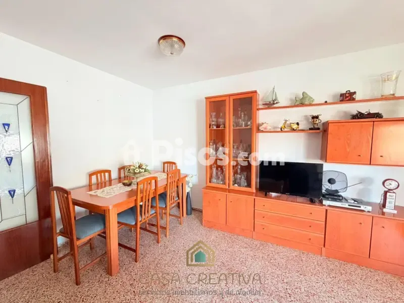 Sala da pranzo - Spacious Apartment with Balcony in Barx