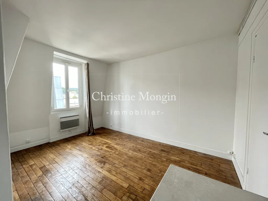 Toad - 2-Bedroom Apartment with View in Issy-les-Moulineaux