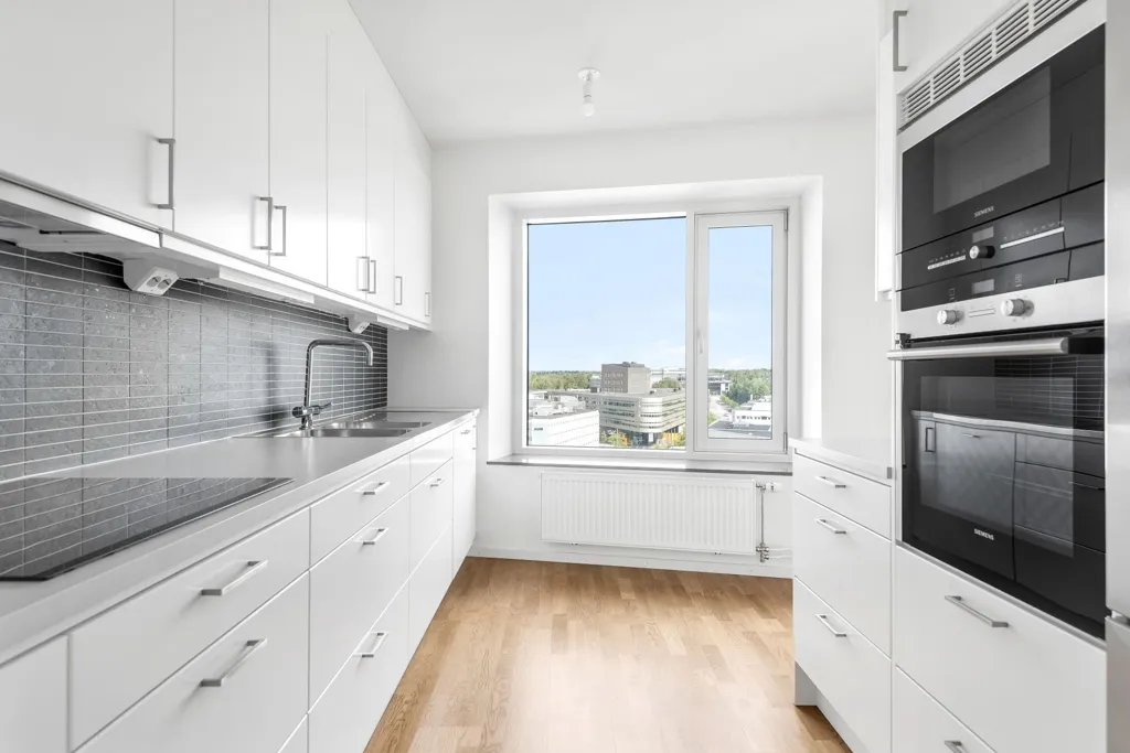 Cuisine - Apartment with South-Facing Loggia in Kista