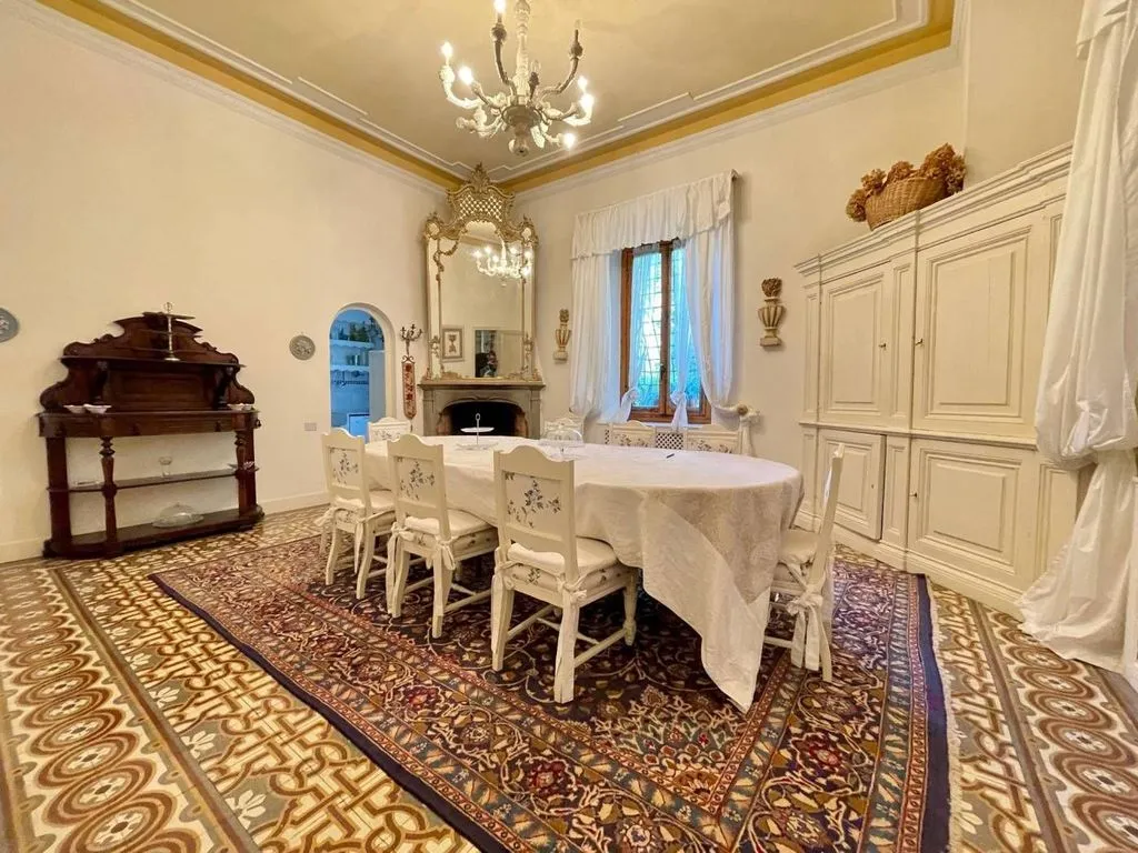 Söögituba - Period Villa with City View in Florence