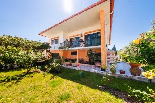 Jardin - Charming House with Fruit Trees in Private Setting