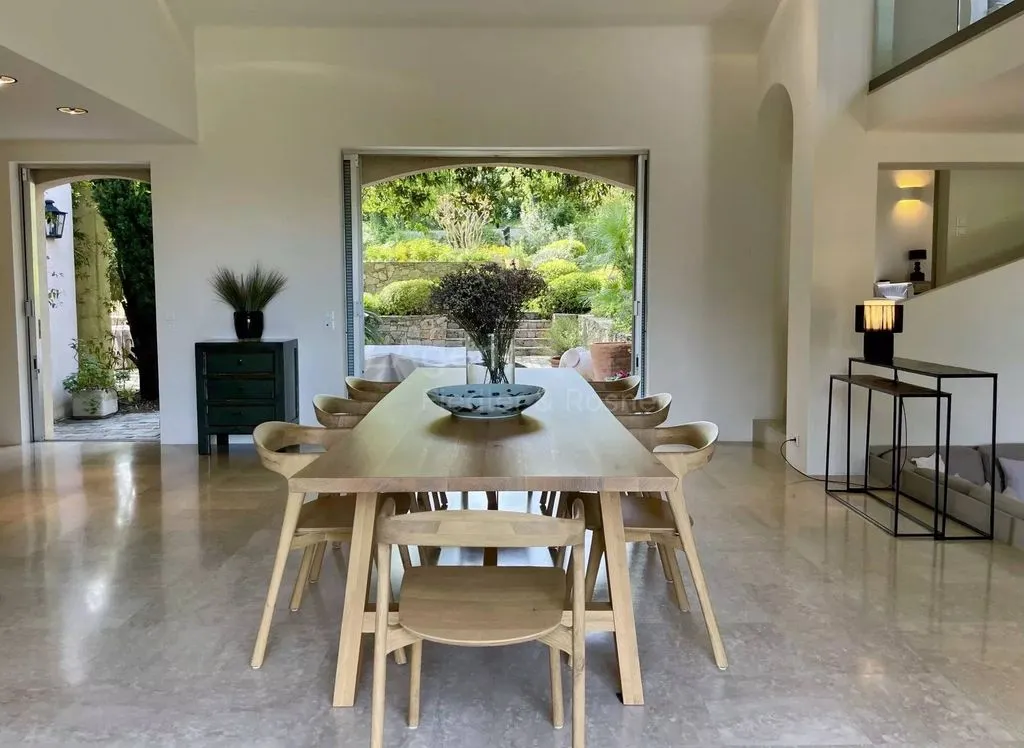 Söögituba - Charming Villa with Pool in Saint-Tropez
