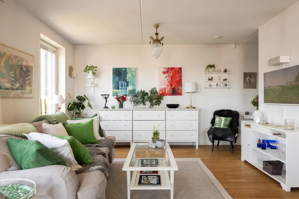 Séjour - 55+ Apartment with Two Balconies in Nockeby Backe