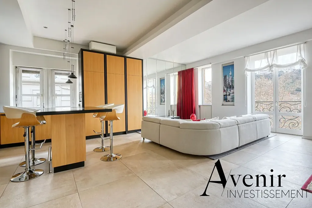Séjour - Duplex avec Vue sur Fourvière à Lyon