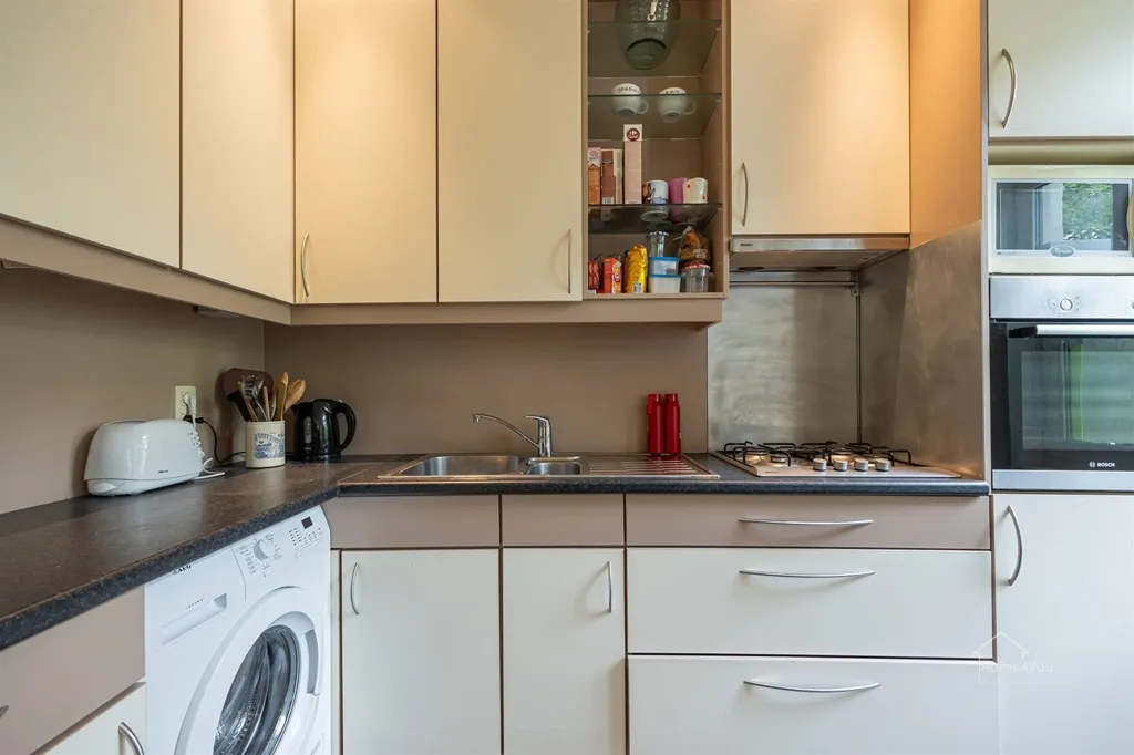 Cucina - Ready-to-Move 2-Bedroom Apartment in Central Antwerp