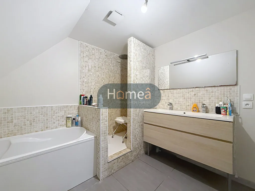 Vannitoad - Detached House with Garden in Barentin