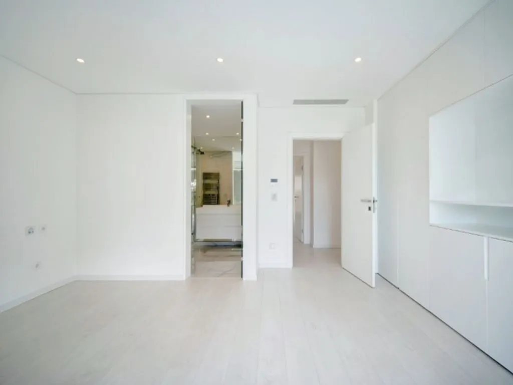 Magamistoad - Contemporary Villa with Golf View in Almada