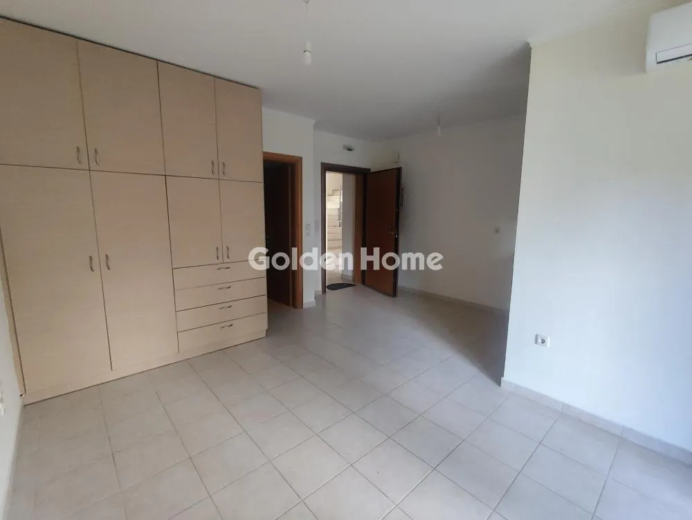 Esik - Bright Apartment with Sea View in Nice