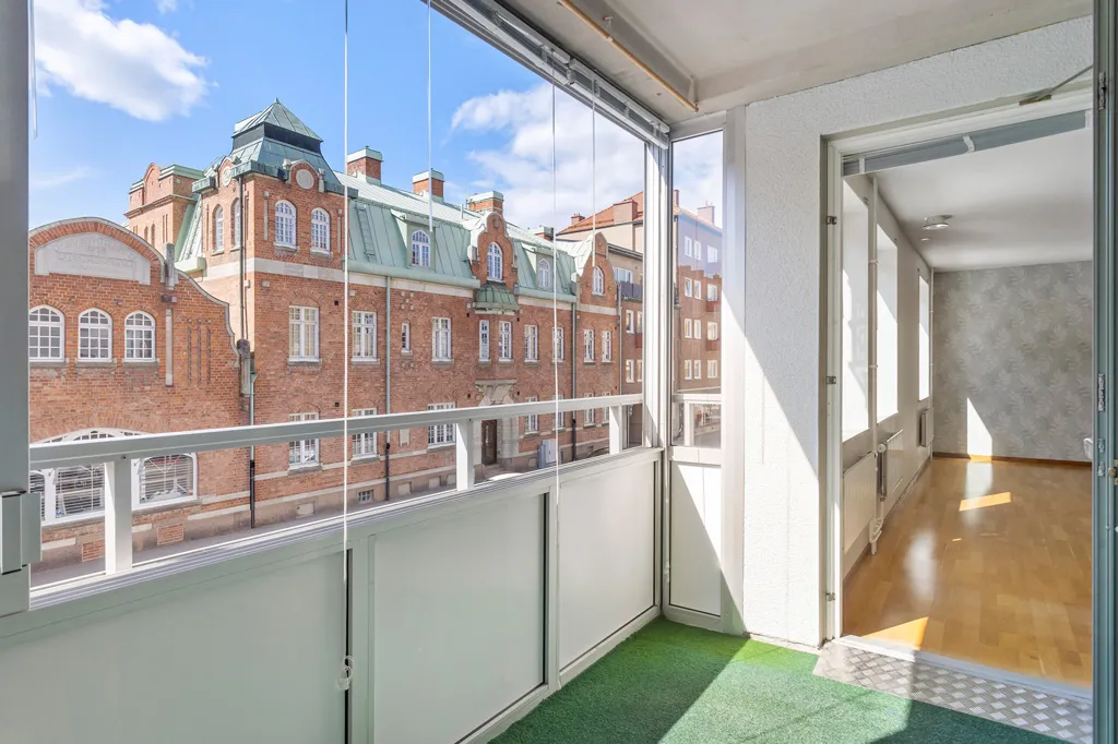 Balcon - Apartment with Balcony in Eskilstuna