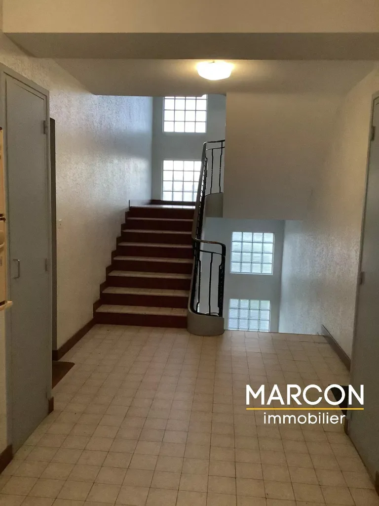 Ingresso - Flat with Balcony in Aubusson