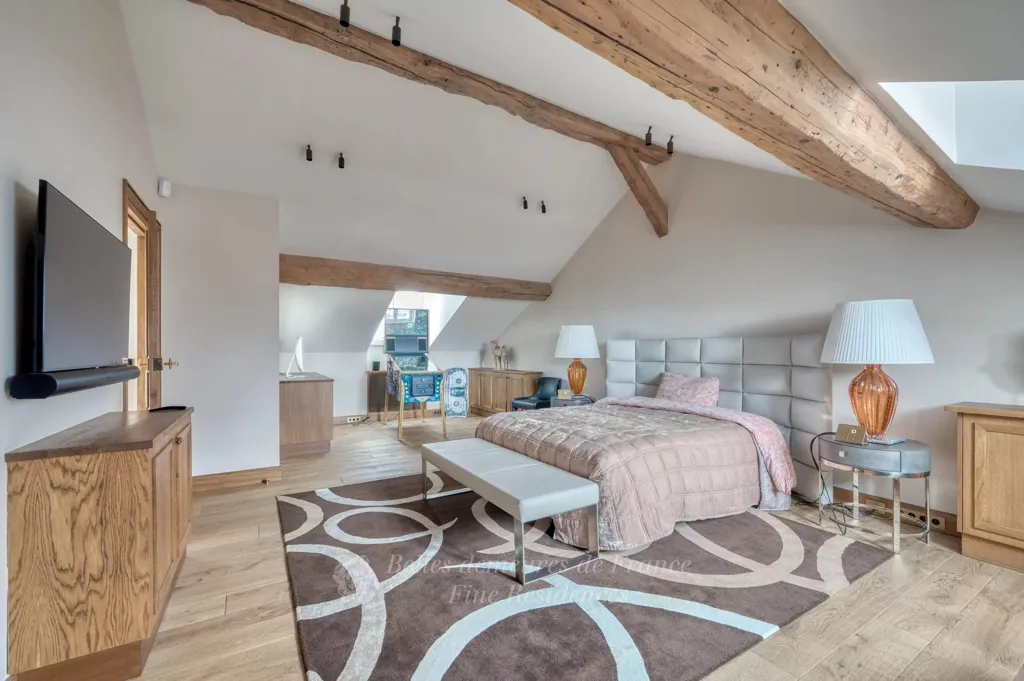 Bedrooms - Period Charm Triplex with Seine View in Paris 5th