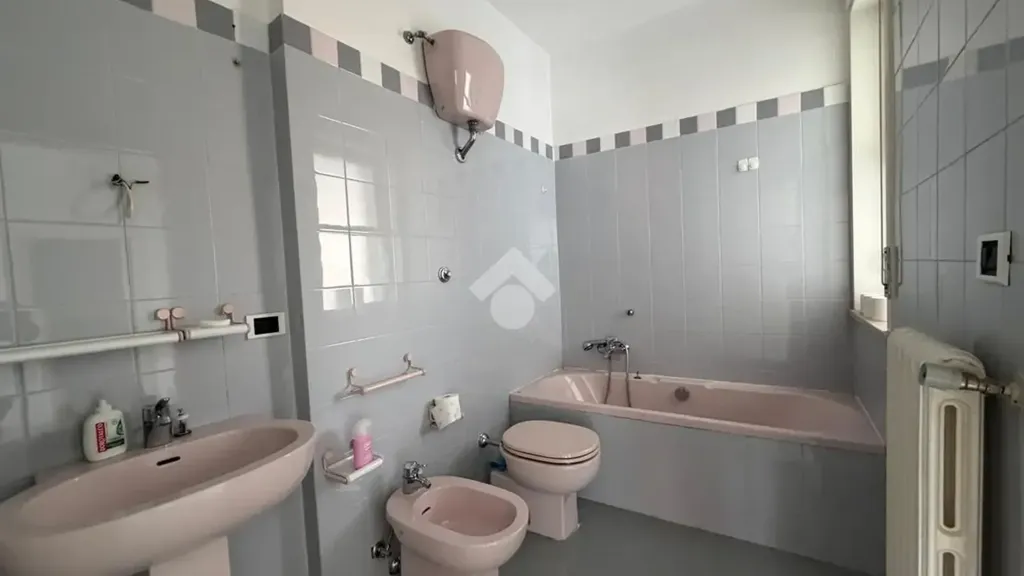 Salles de bain - Apartment with Balcony in Potenza