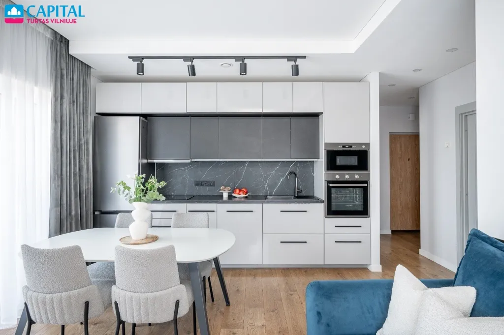 Köök - 3-Bedroom Apartment with Balcony in Santariškės