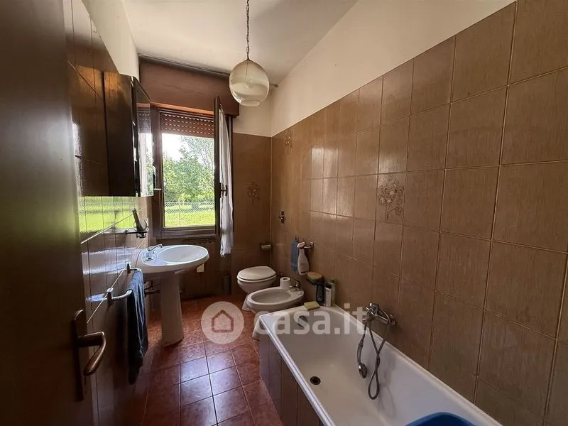 Bagni - Trilocale with Terrace in Brendola