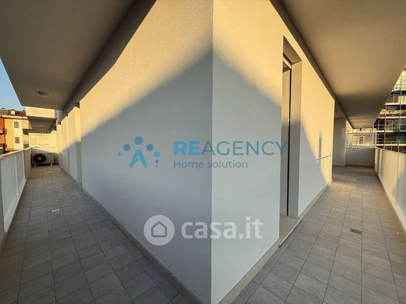 Balcon - Newly Built Triplex with Terrace in Creazzo