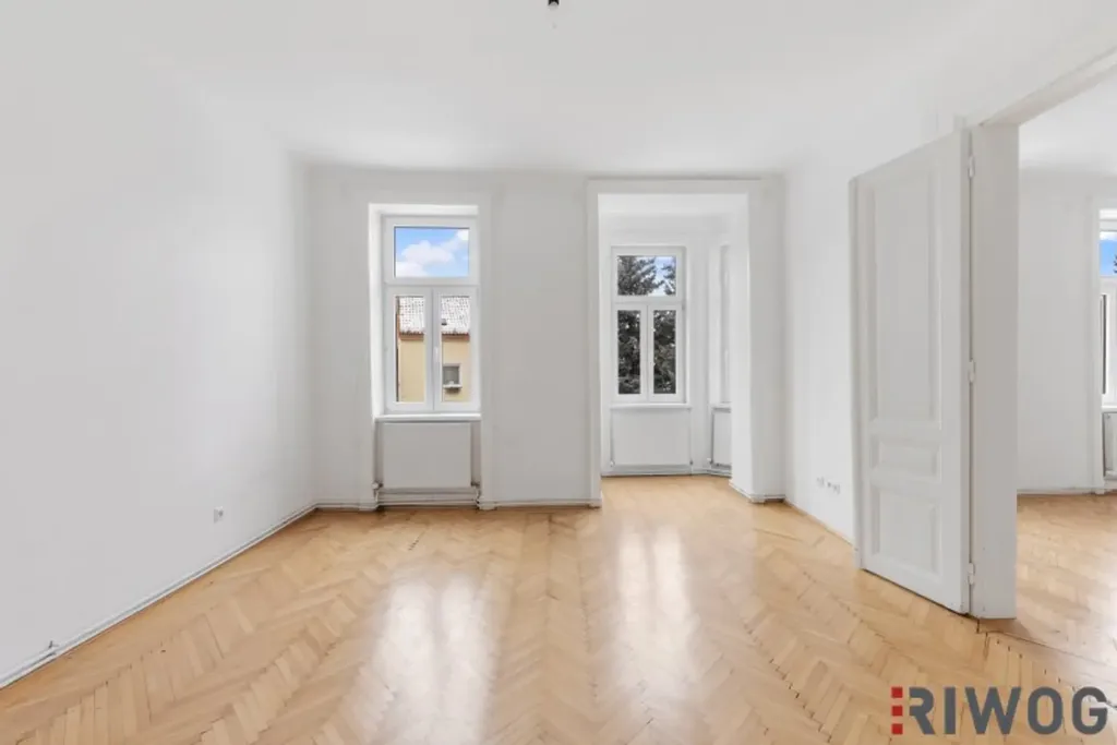 Rooms - Altbau with Optional Balcony in Hietzing