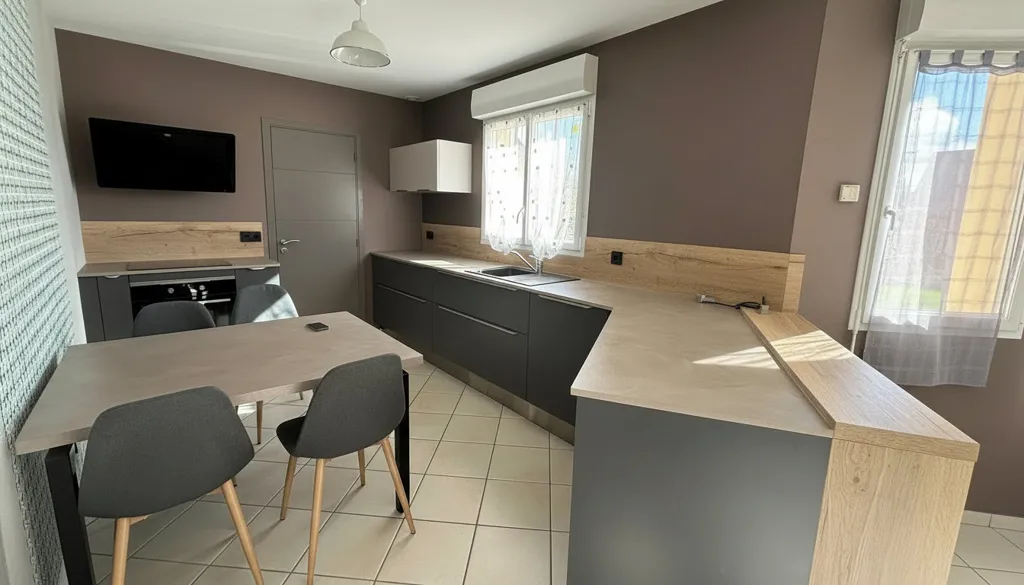 Cuisine - Pavillon de Plain-Pied avec Jardin à Ernée