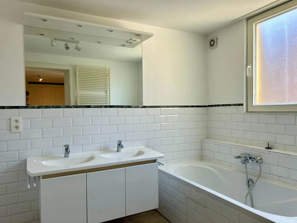 Salles de bain - Appartement Spacieux sur les Quais de l'Escaut à Anvers