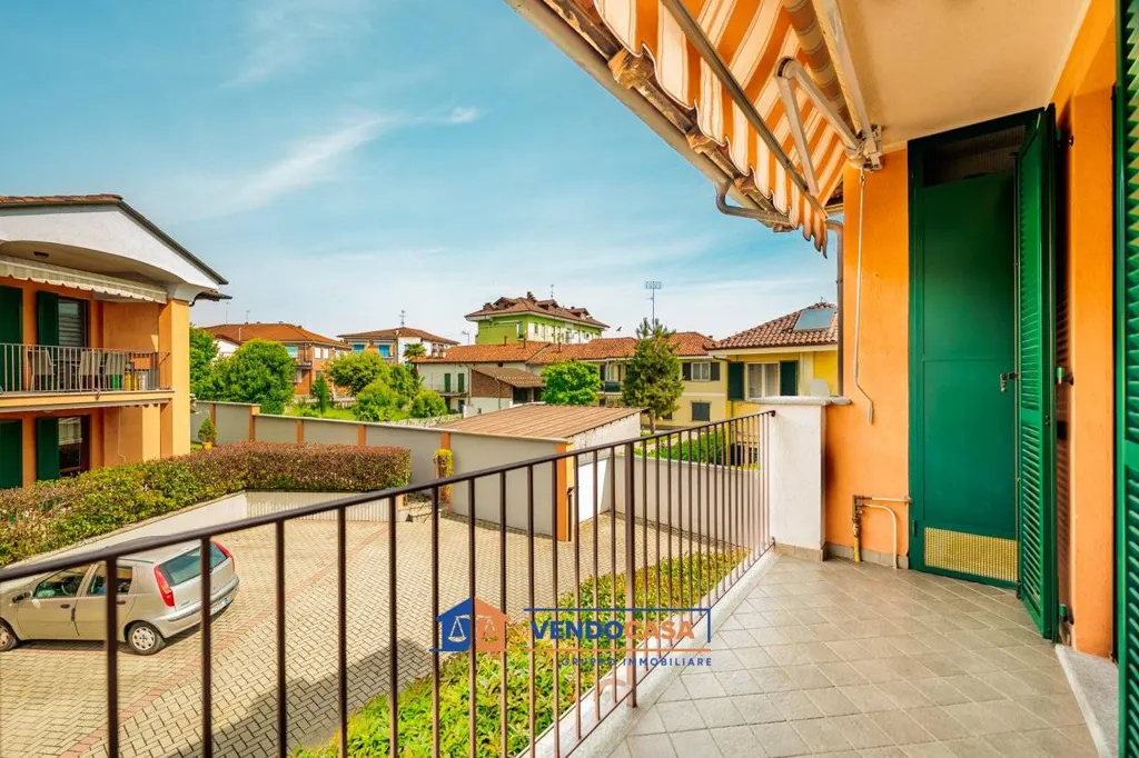 Rõdu - Apartment with Balcony and Box in Fossano