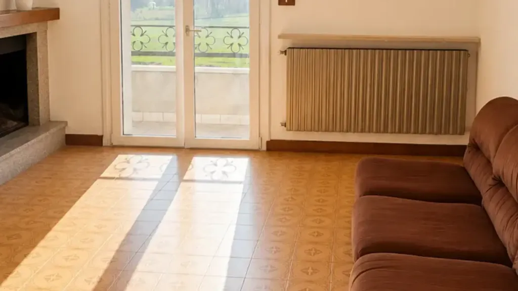 Séjour - Spacious Trilocale with Balcony in Gattatico