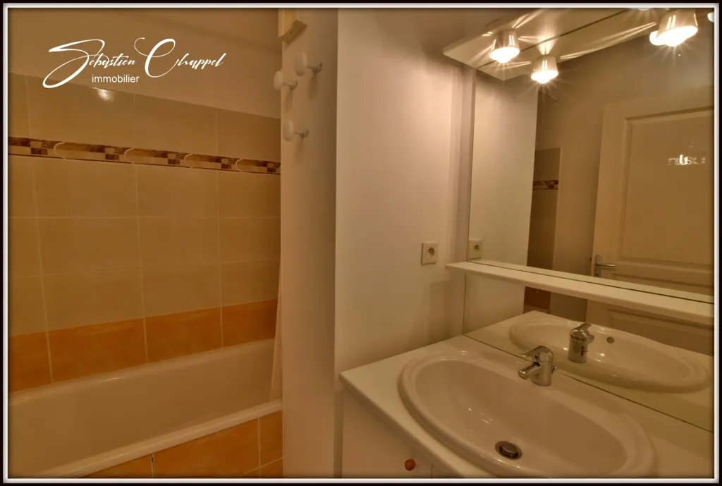 Vannitoad - Pézenas Penthouse Flat with Mezzanine