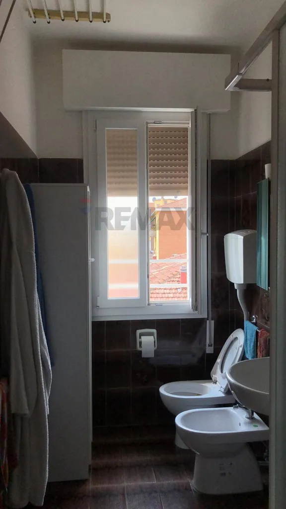 Salles de bain - Studio Apartment with Terrace in San Donato, Bologna