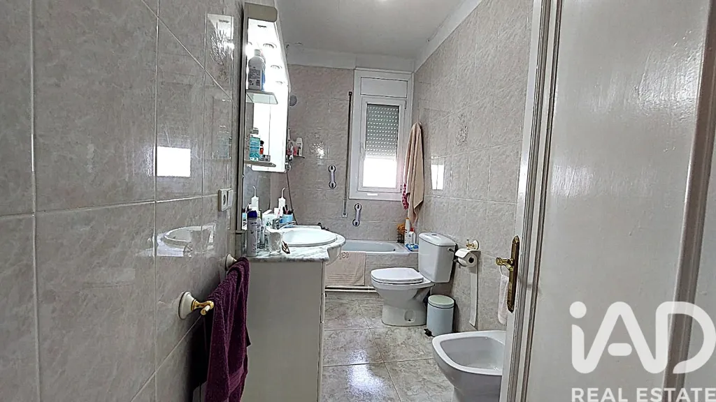Salles de bain - Spacious 4-Bedroom Flat with Balcón in Calaf