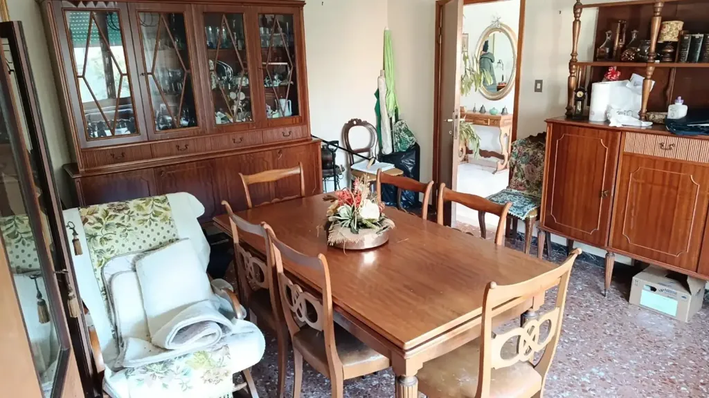 Salle à manger - Spacious Apartment with Terrace in Rosignano Solvay
