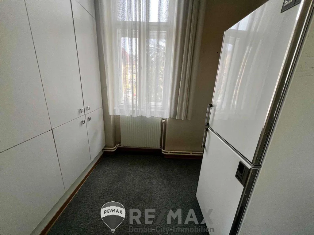 Cuisine - Gründerzeit Villa with Development Potential in Vienna