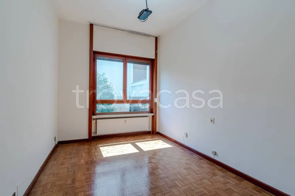 Pièces - Apartment with Balcony and Garden in Turin
