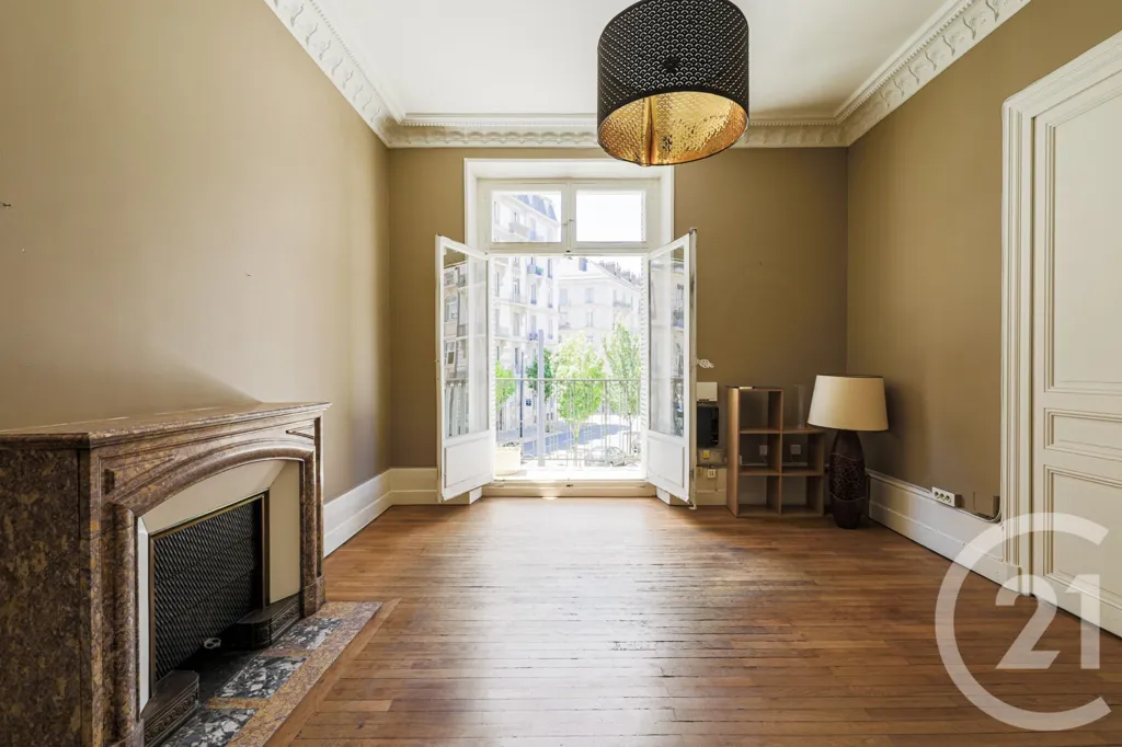 Soggiorno - 6-Piece Flat with Balcony in Grenoble