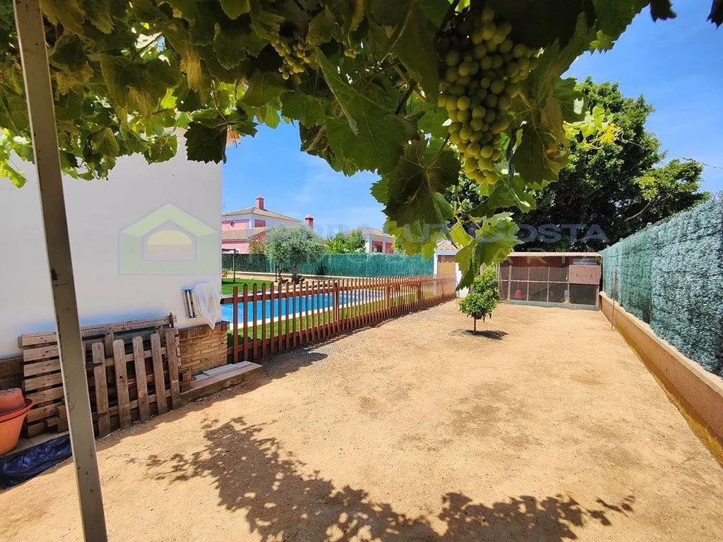 Jardin - Chalet with Pool and Terraces in Lepe