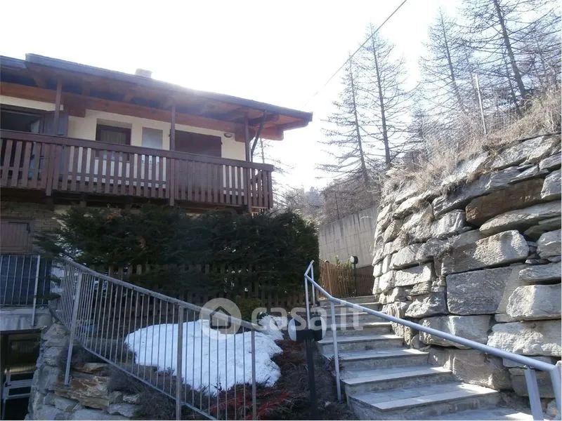 Välivaade - Modern Flat with Mountain View in Pragelato