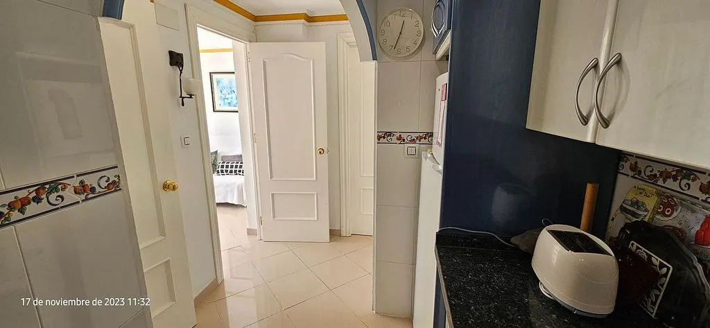 Köök - Apartment with Pool and Terrace in La Carihuela