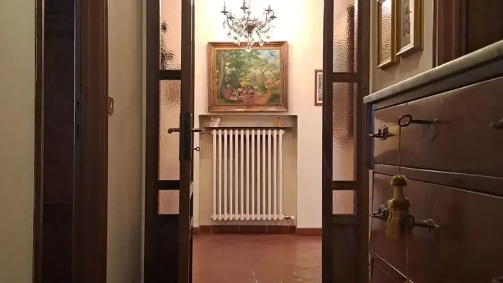 hallway_entrance