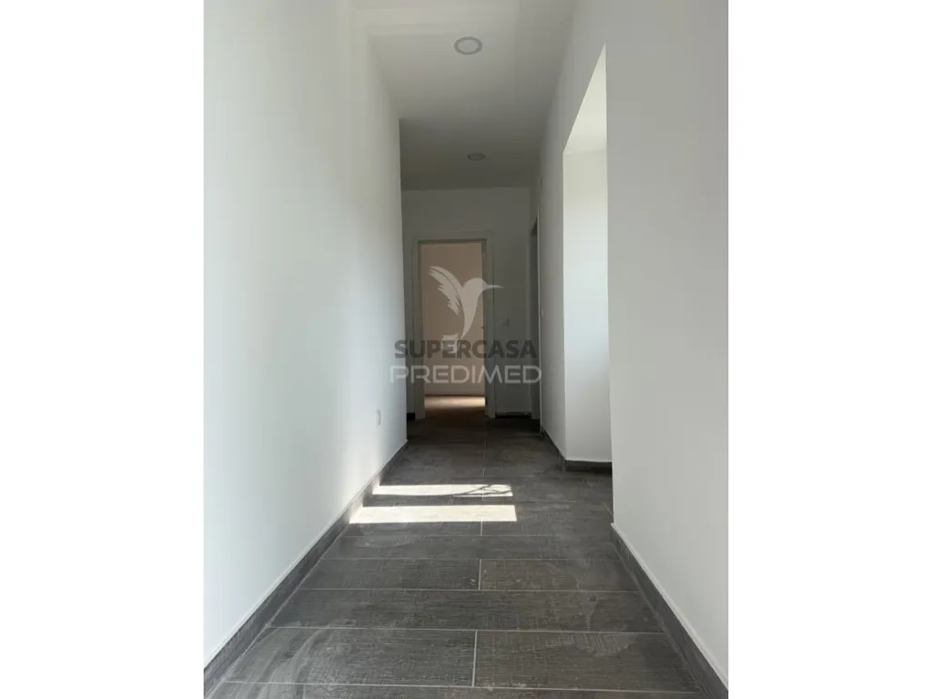 Entrée - Modern T2 Apartment with Garage in Alcanena