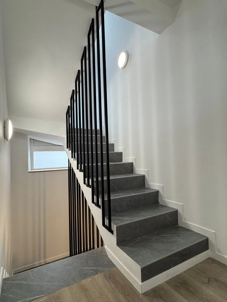 Rooms - Renovated Duplex with Terrace in Lodelinsart