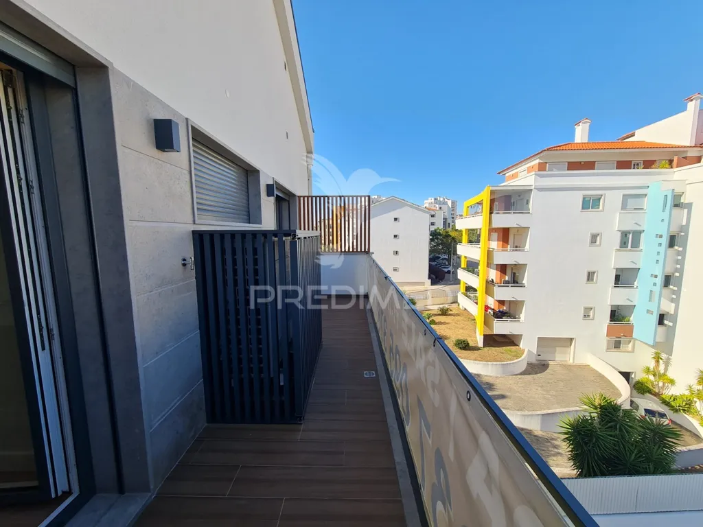Balcon - Contemporary Duplex with Sea Views in Cascais