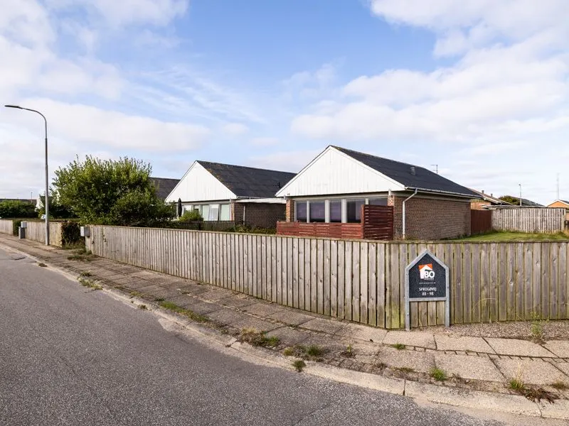 Välivaade - 3-Bedroom Terraced House with Garden in Thyborøn