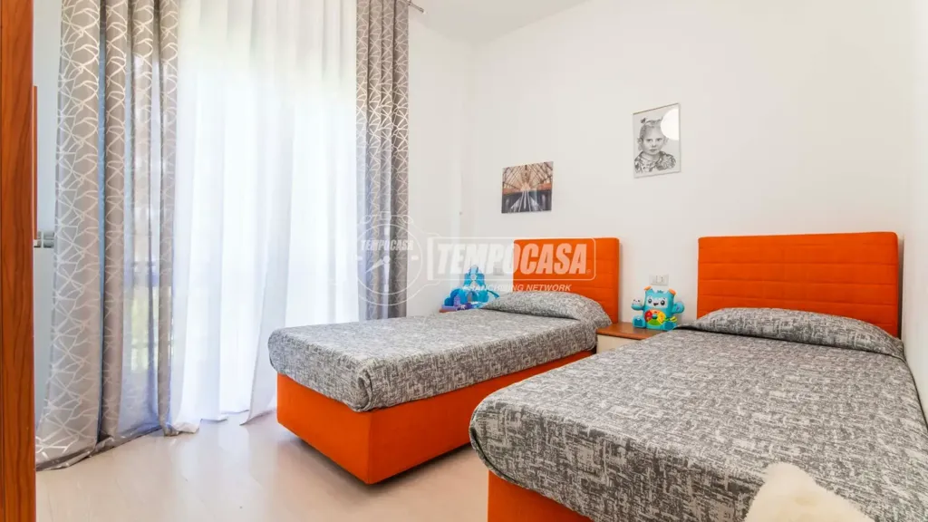 Magamistoad - Rearranged Apartment with Balcony in Gorla Minore